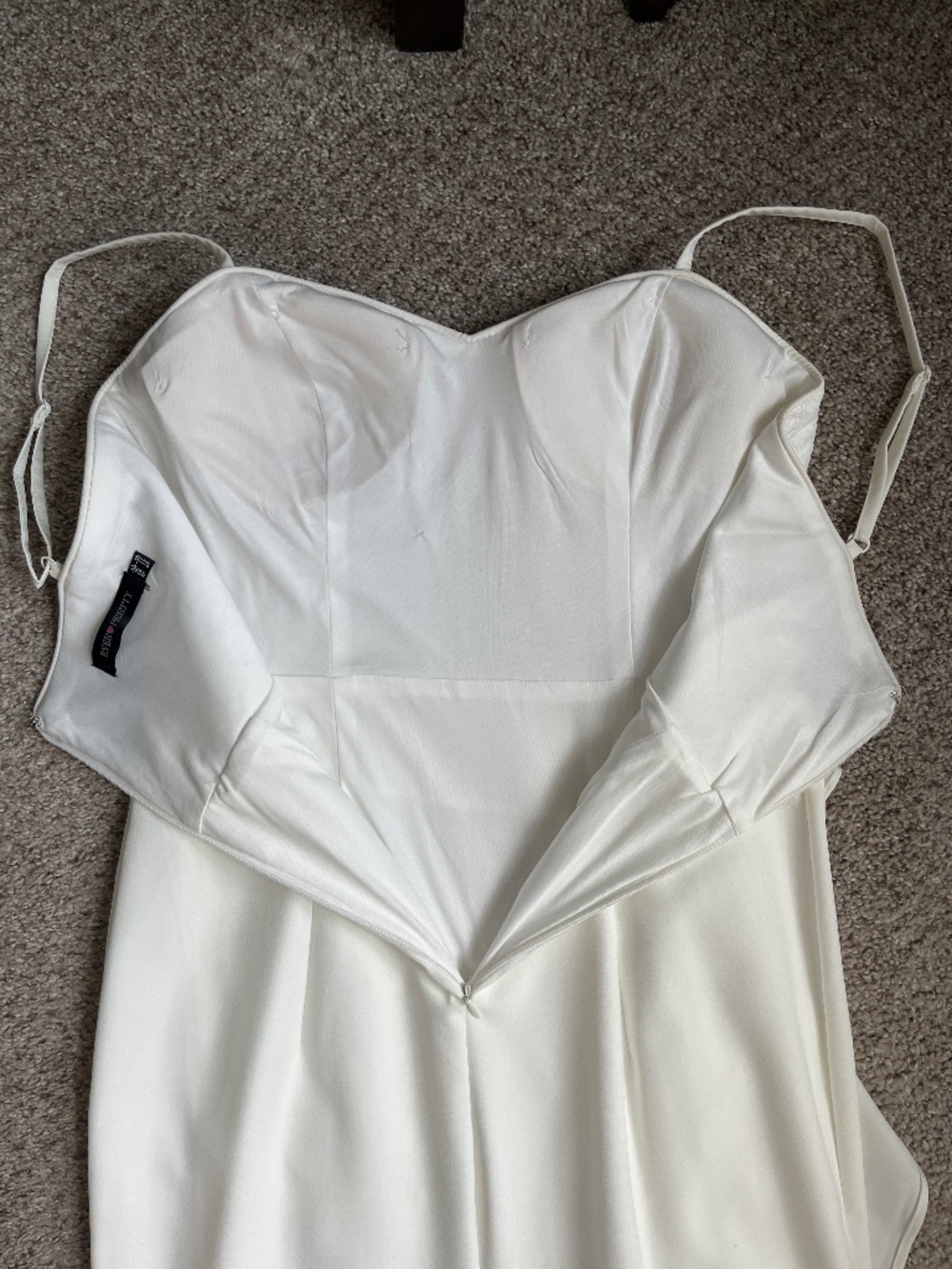 Asymmetrical floor length gown - Picture 9 of 12
